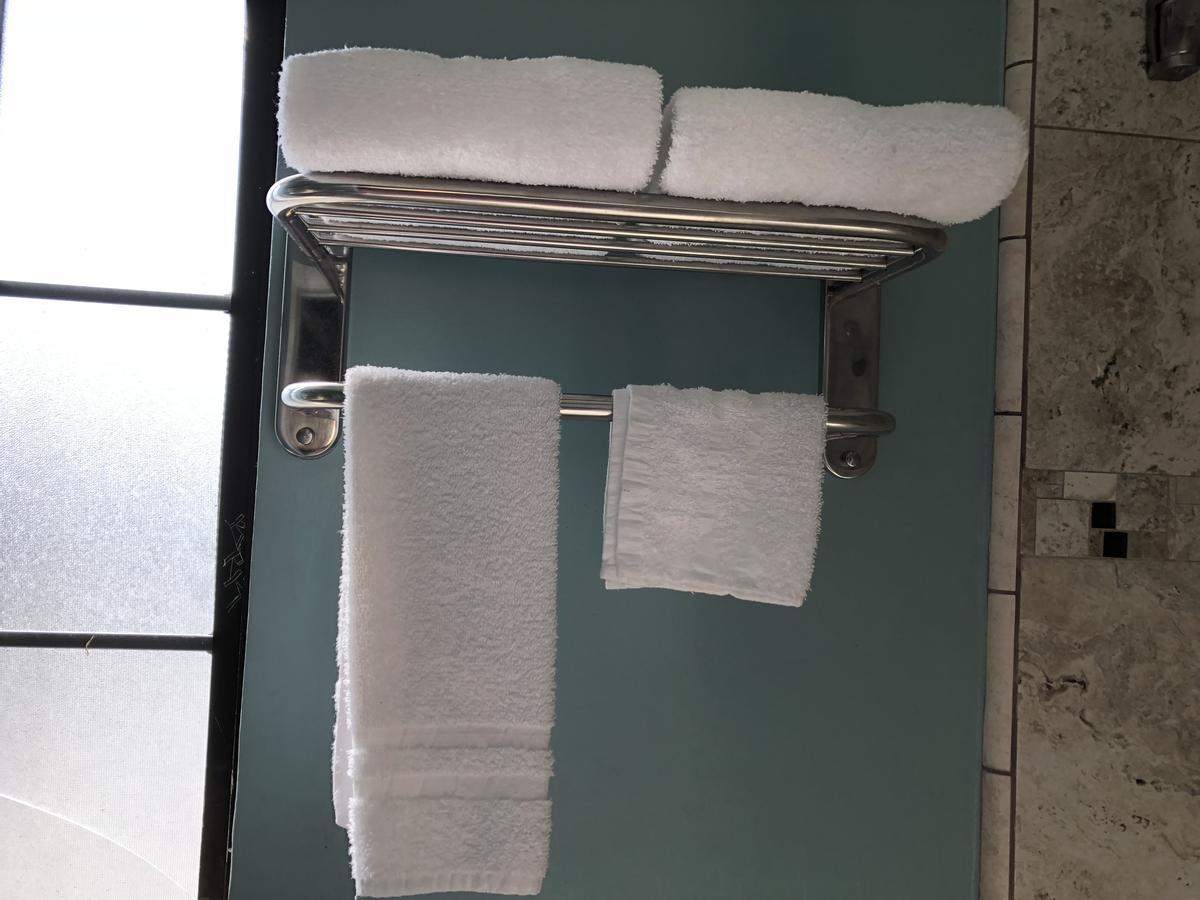 Whittier Travel Inn Eksteriør billede