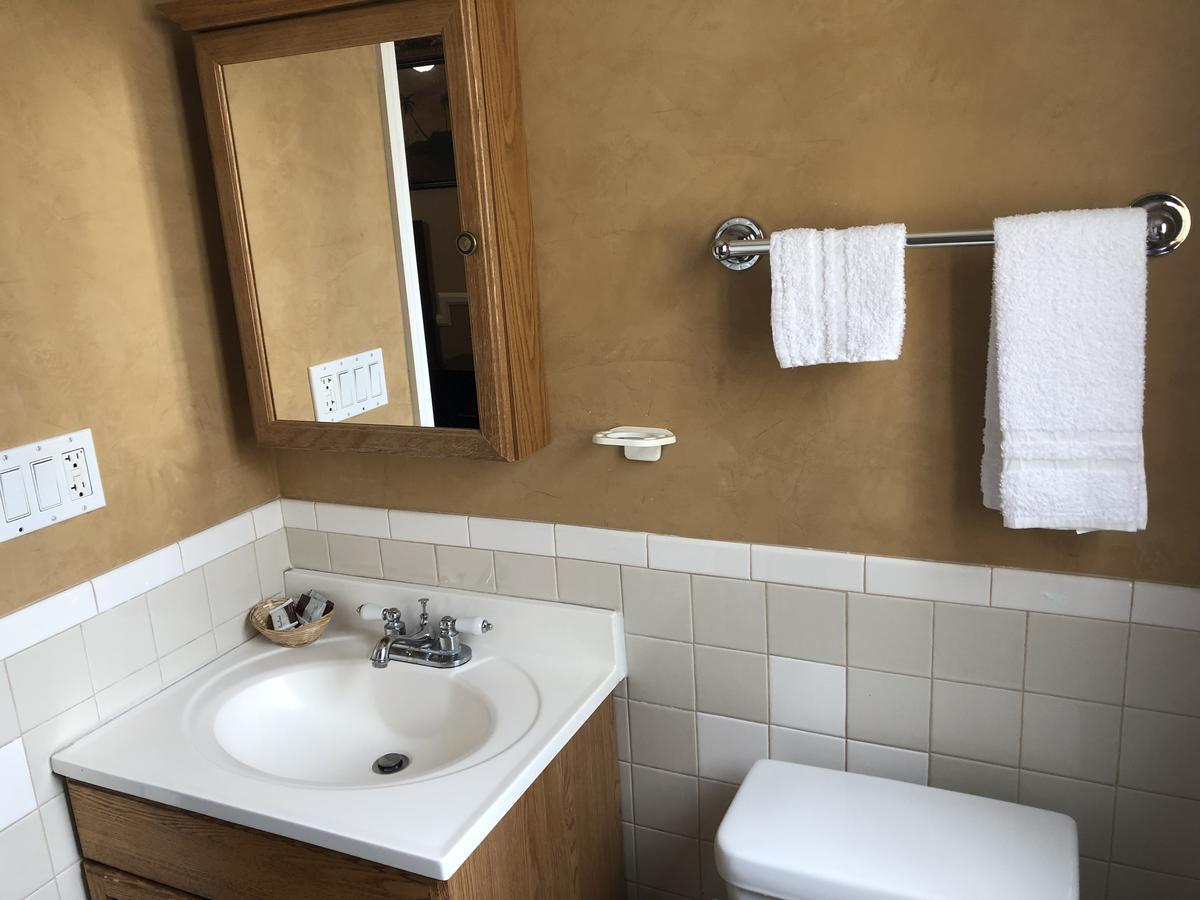 Whittier Travel Inn Eksteriør billede